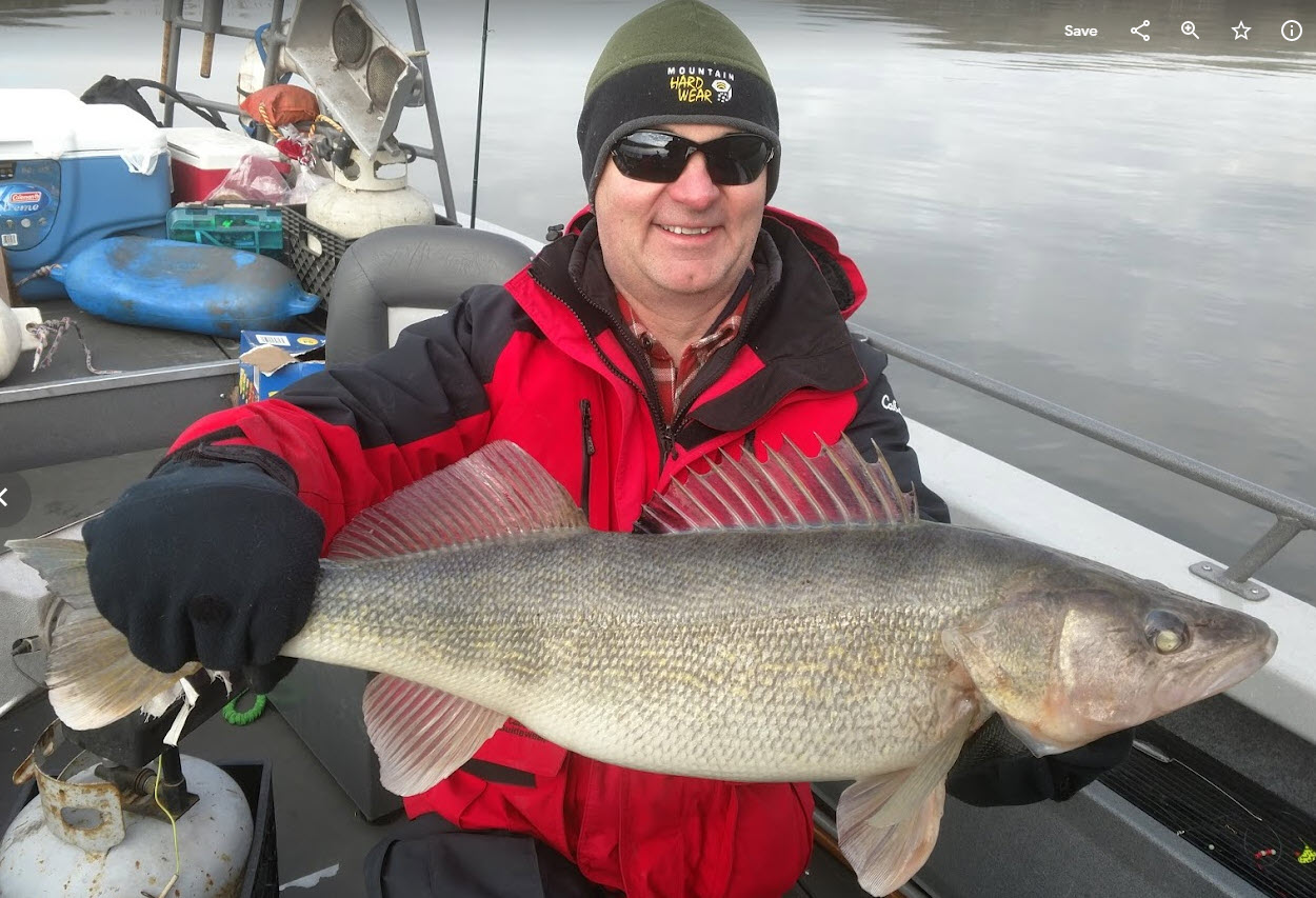 large walleye fish at lyons ferry